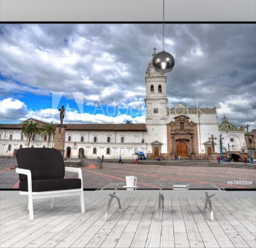 Image de Santo Domingo church in downtown Quito Ecuador